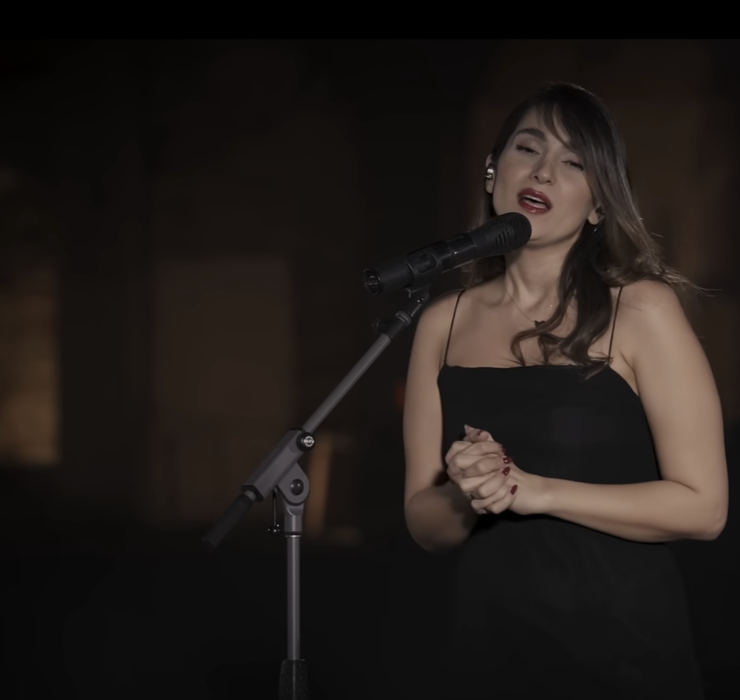 Iranian singer arrested for performing without a hijab
