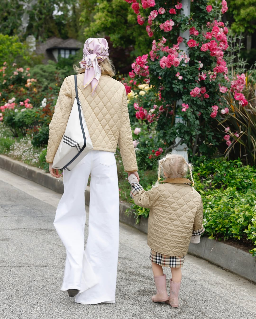 Family Look: Elsa Hosk verzaubert mit Fotos ihrer Tochter
