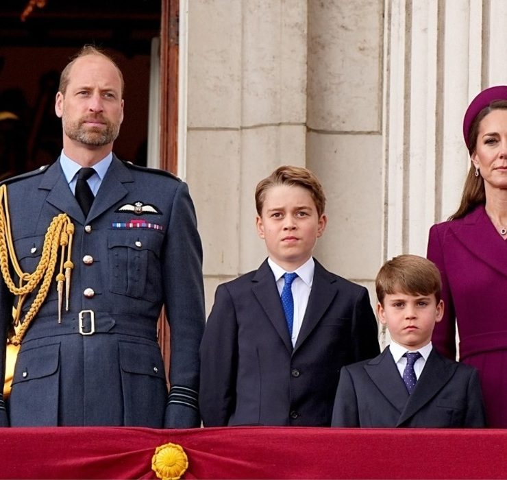 Alle versammelt: Kate Middleton und Prinz William mit ihren Kindern bei der Militärparade
