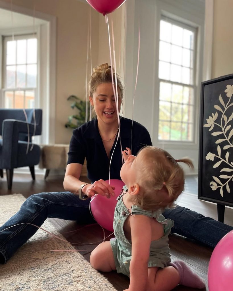 Actress Amber Heard becomes a mother of twins