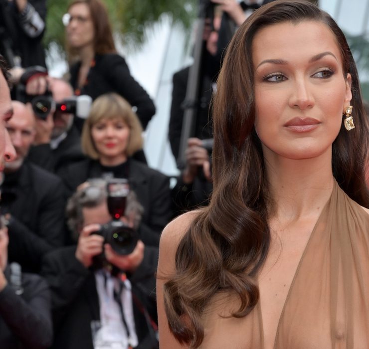 Model Bella Hadid changes her look