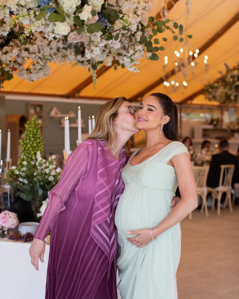 In freudiger Erwartung: Olivia Culpo feiert ein traumhaftes Babyshower-Fest
