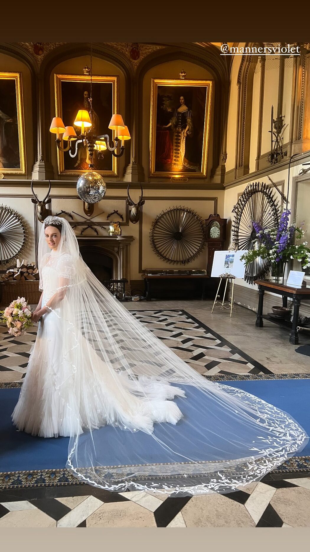 One of Britain’s «society sisters», Lady Violet Manners, has married