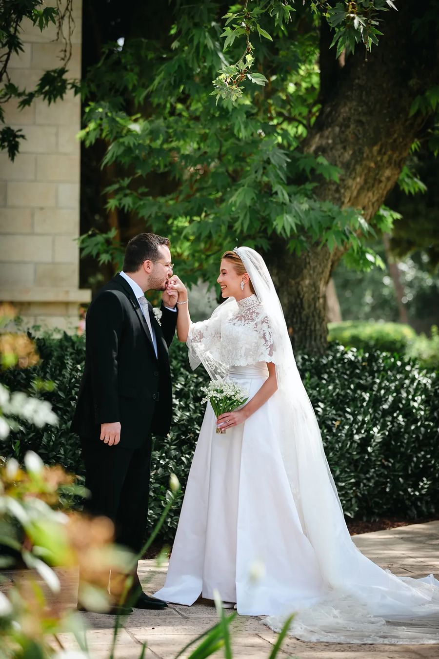 Looking at new photos from Princess Aisha of Jordan’s wedding