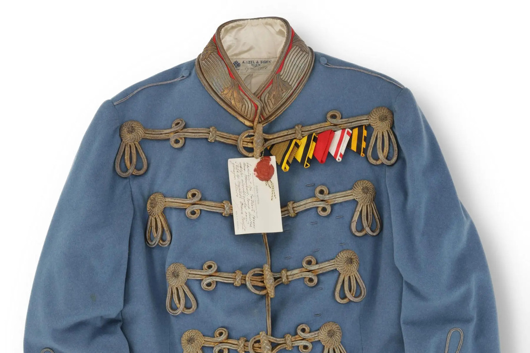 Uniform von Kaiser Franz Joseph für 110.500 Euro versteigert