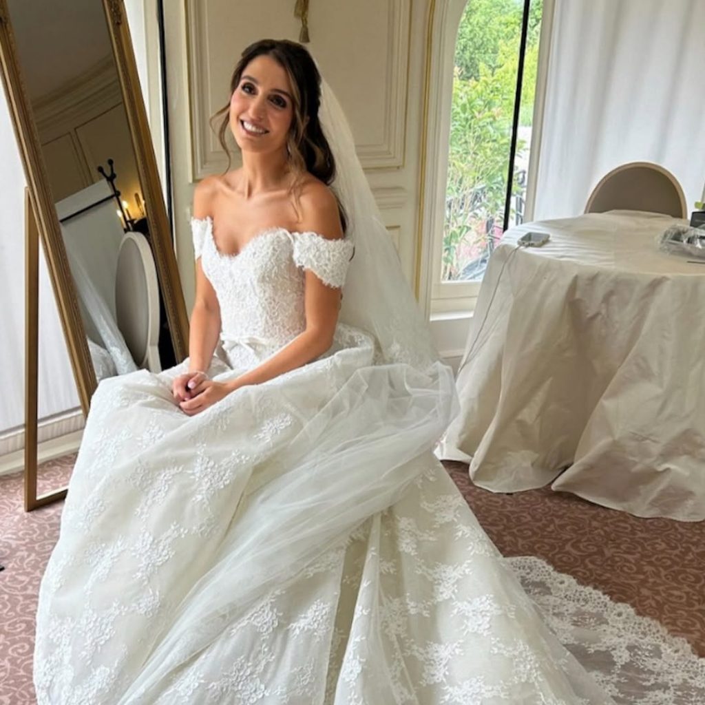 Granddaughter of Iran’s last monarch marries a Jew
