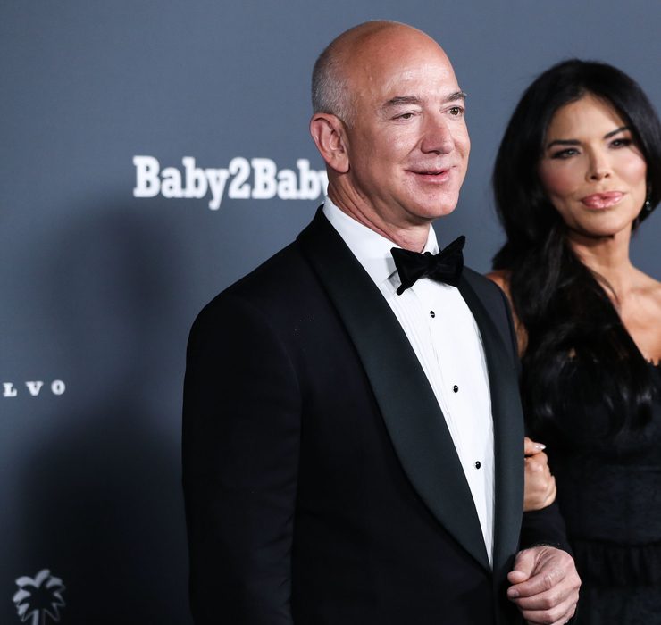 Jeff Bezos prepares a prenup to protect his billions