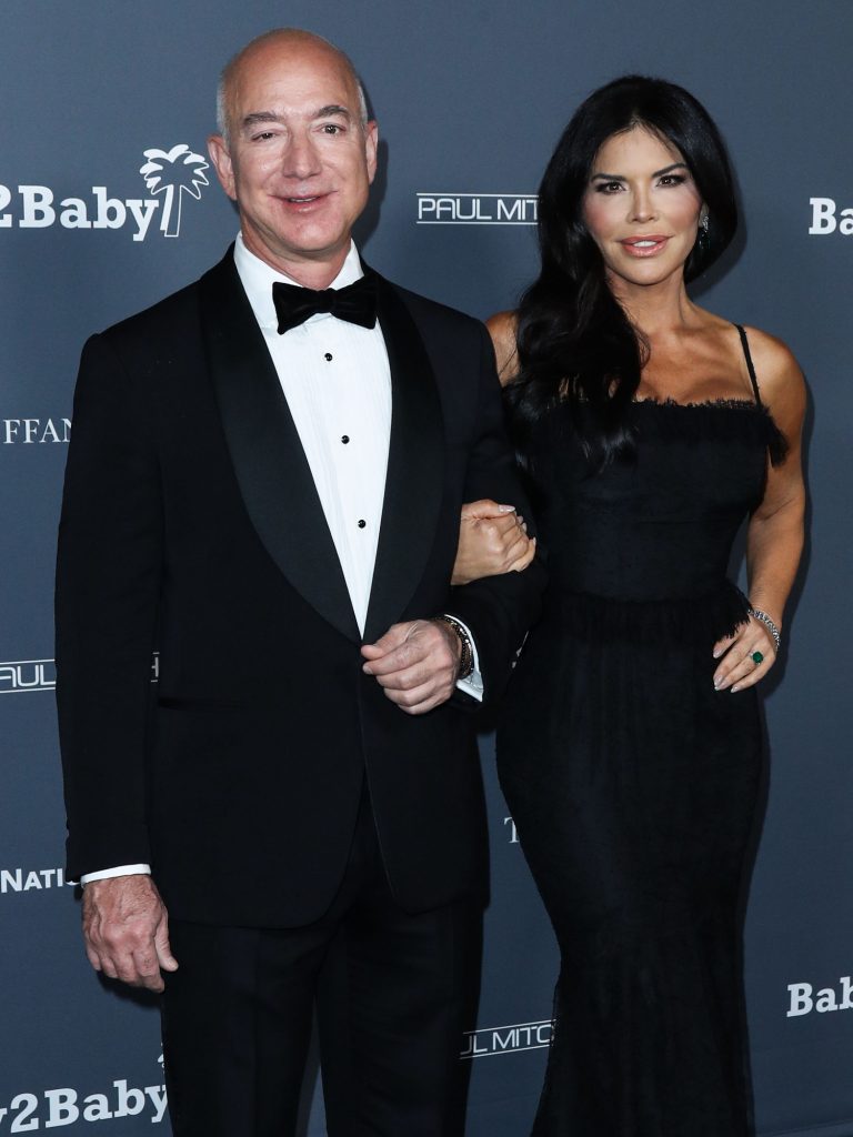 Jeff Bezos prepares a prenup to protect his billions