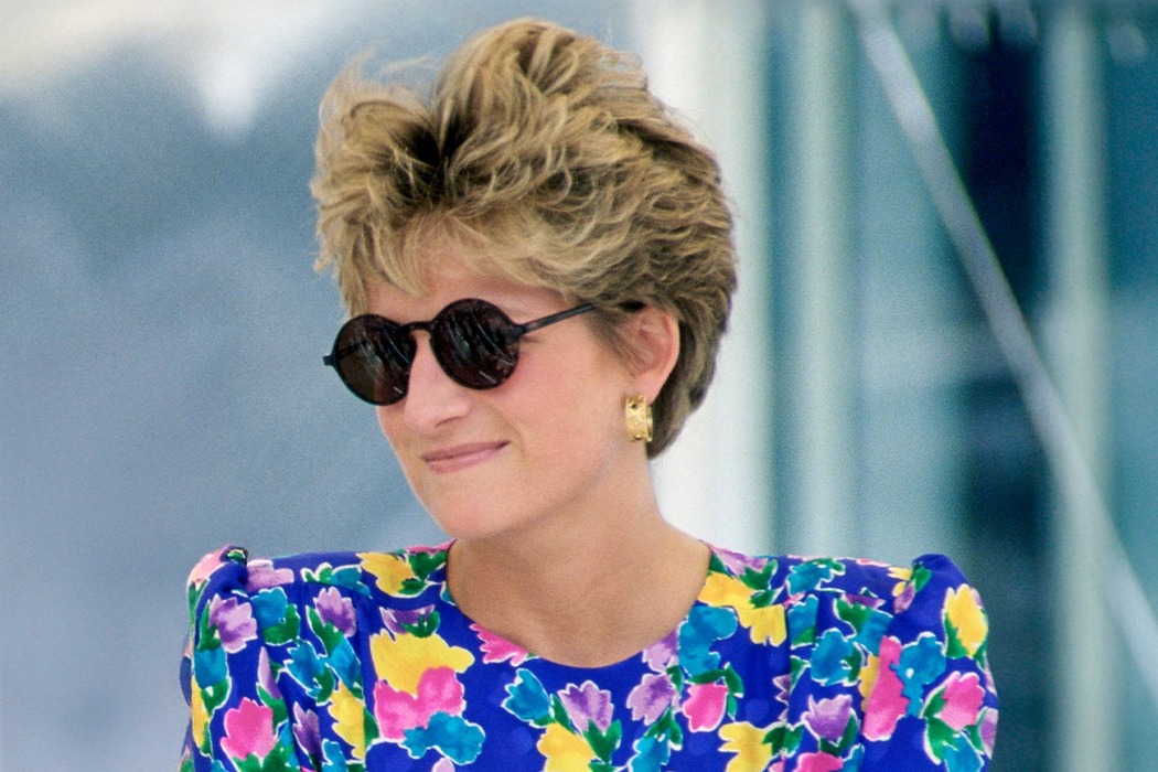 Princess Diana’s dress sold at auction for $520,000