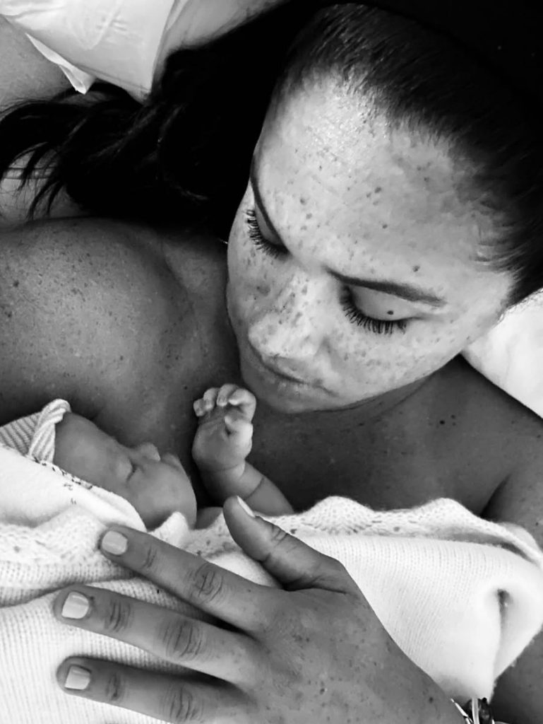 Meghan Markle zeigt neue Fotos ihrer Tochter mit Prinz Harry zum Geburtstag