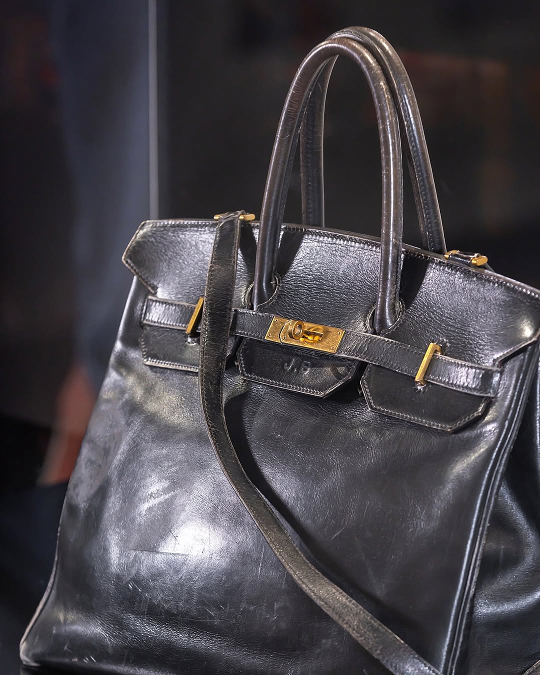 Jane Birkins Tasche wurde bei Sotheby’s für über 8 Millionen Euro verkauft