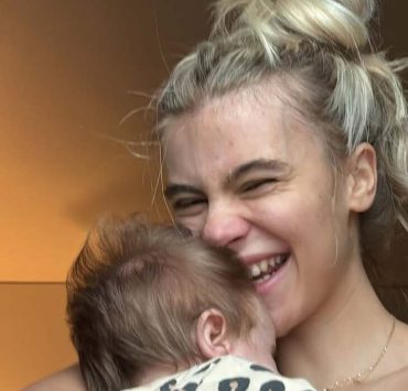 Model Romina Palm shows her daily life as a mom