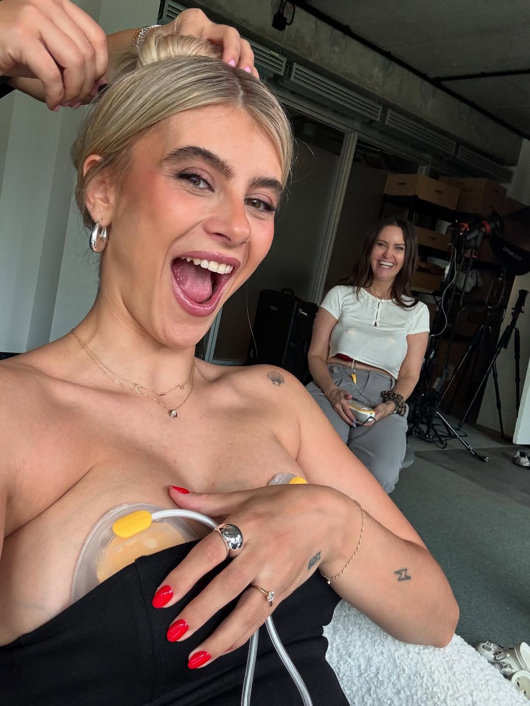 Model Romina Palm shows her daily life as a mom