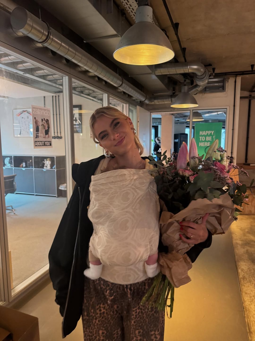 Model Romina Palm shows her daily life as a mom
