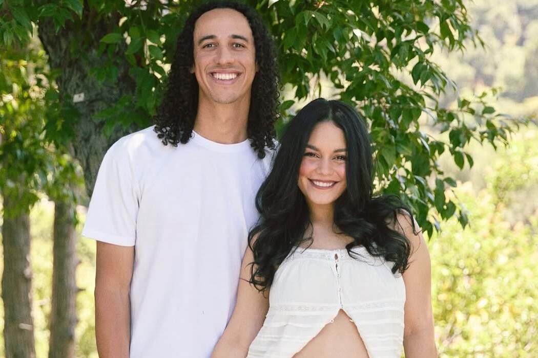 Vanessa Hudgens is expecting another baby