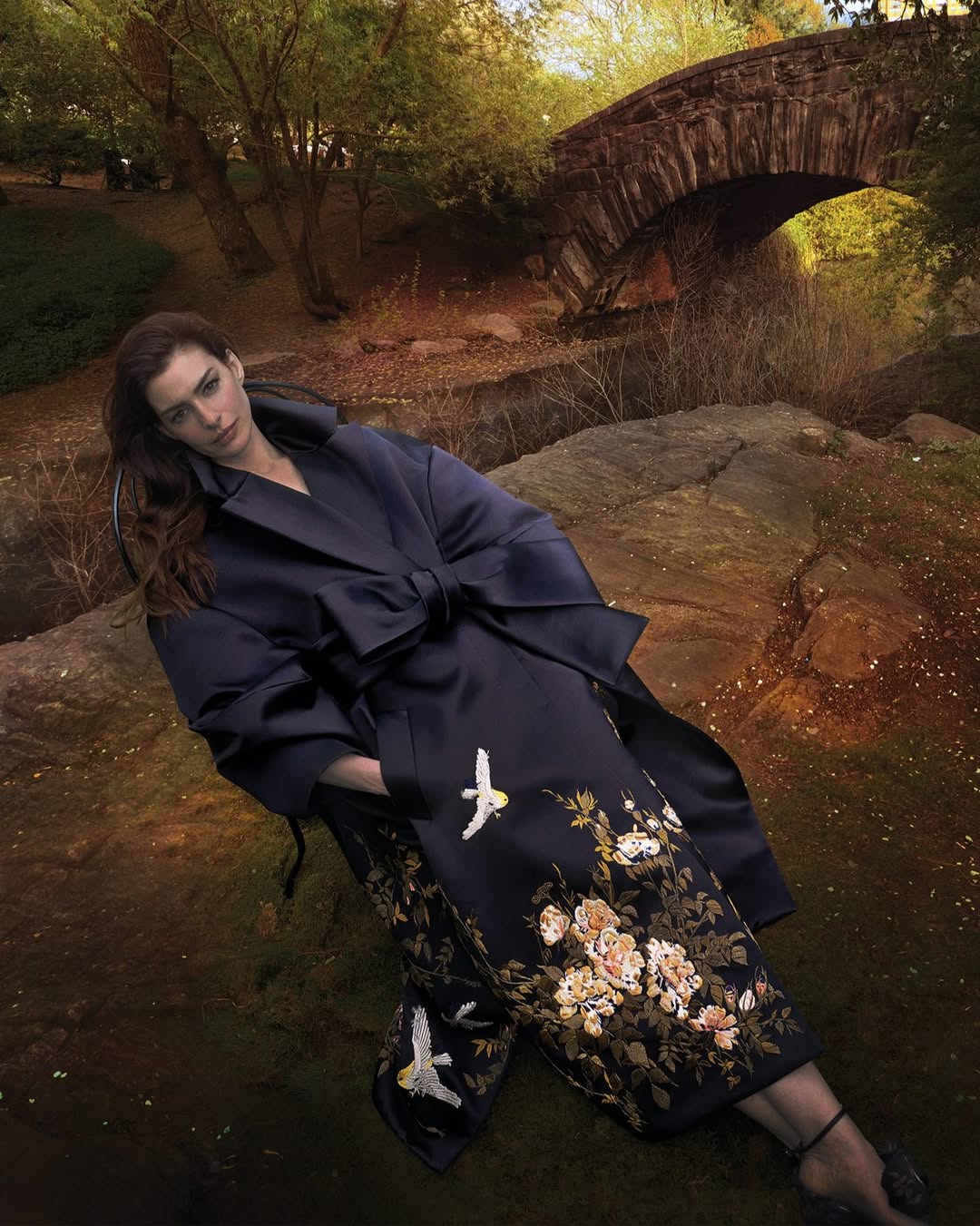 Anne Hathaway posiert für die Vogue und spricht über die schwierigste Rolle ihres Lebens