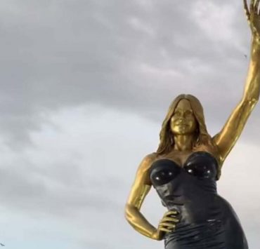 Sofía Vergara received an unusual gift for her 52nd birthday