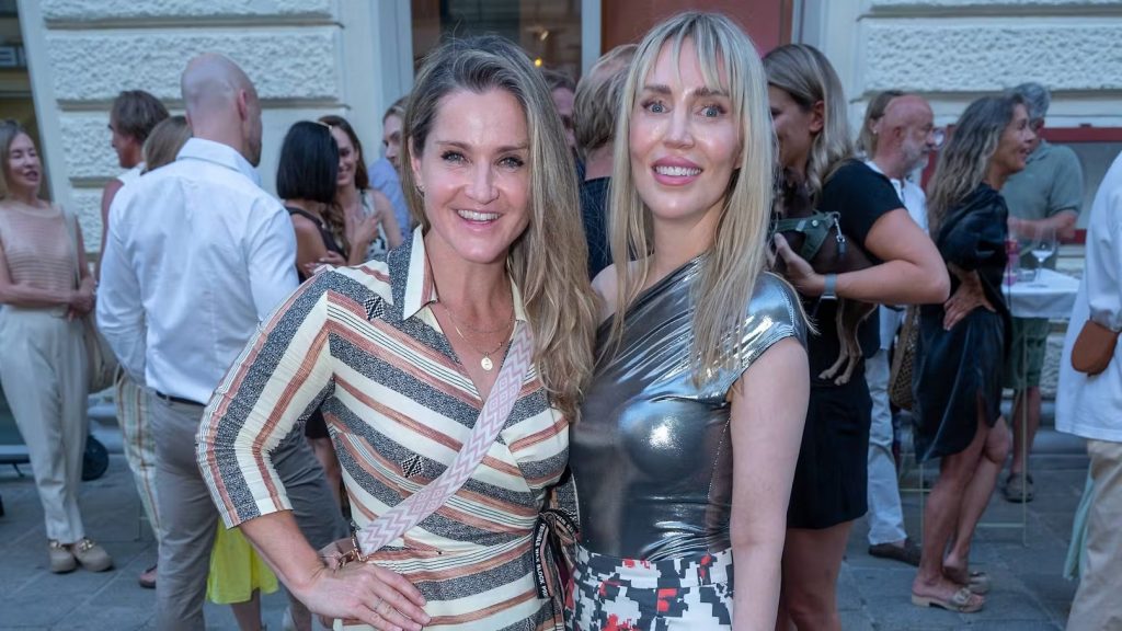 Rebecca Horner, Lizz Görgl and Cesár Sampson at the opening of Franz-Josef Baur’s exhibition in Vienna