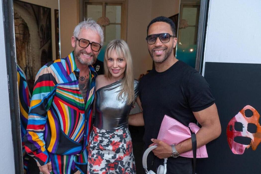 Rebecca Horner, Lizz Görgl and Cesár Sampson at the opening of Franz-Josef Baur’s exhibition in Vienna
