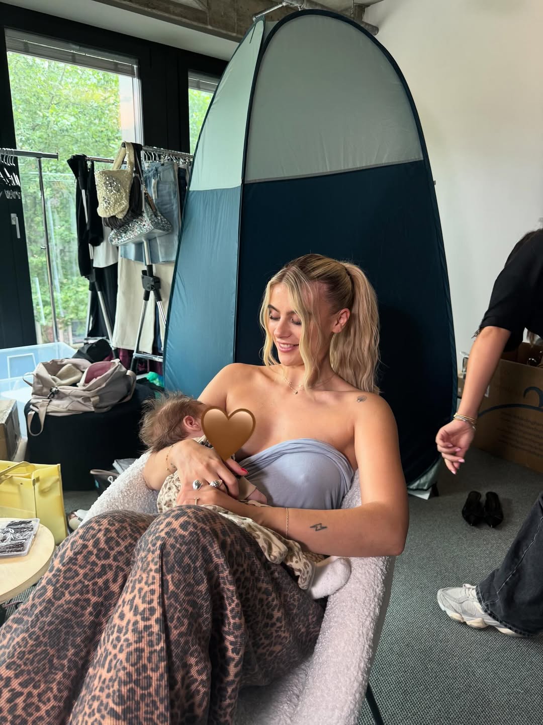 Model Romina Palm shows her daily life as a mom