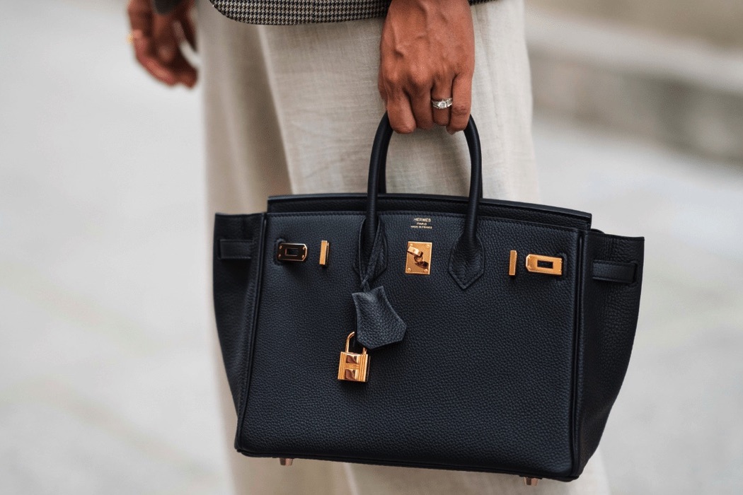 Jane Birkins Tasche wurde bei Sotheby’s für über 8 Millionen Euro verkauft