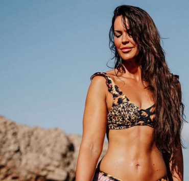 TV host Martina Reuter shines in a sizzling photoshoot in Ibiza