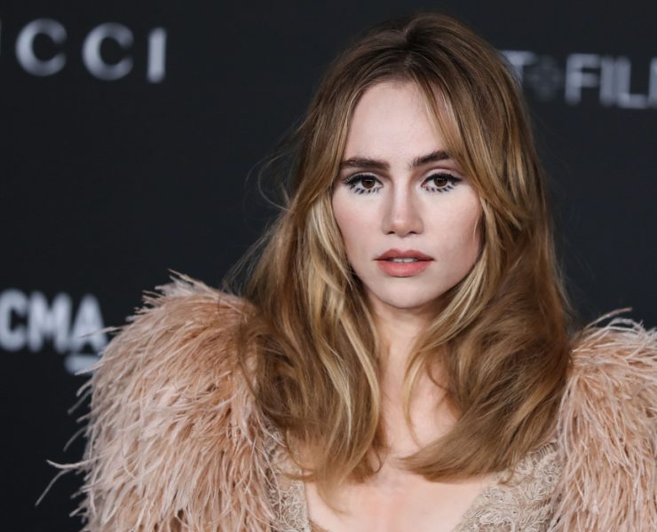Suki Waterhouse hospitalized due to tight pants