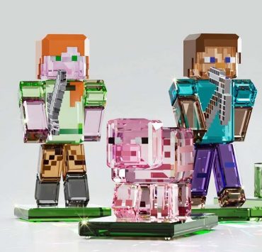 Swarovski und Minecraft: Schmuckmarke bringt Kristallfiguren-Kollektion nach dem Spiel heraus