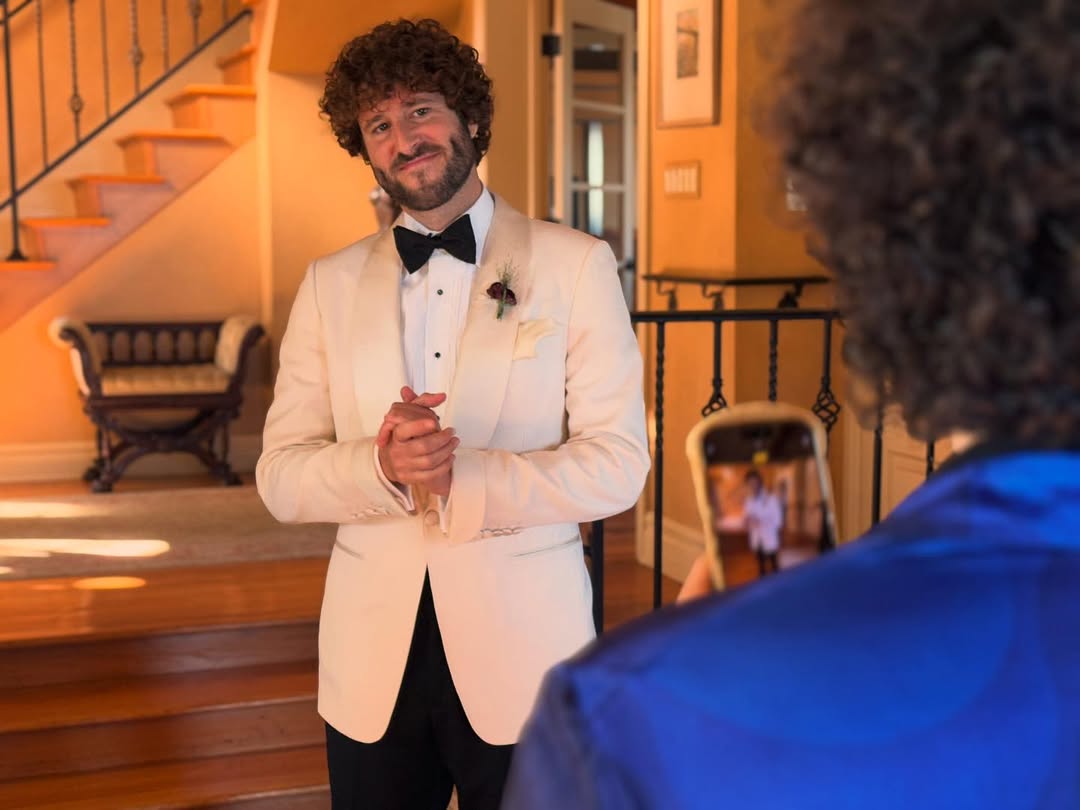 Selena Gomez and Benny Blanco Attend Friend’s Wedding