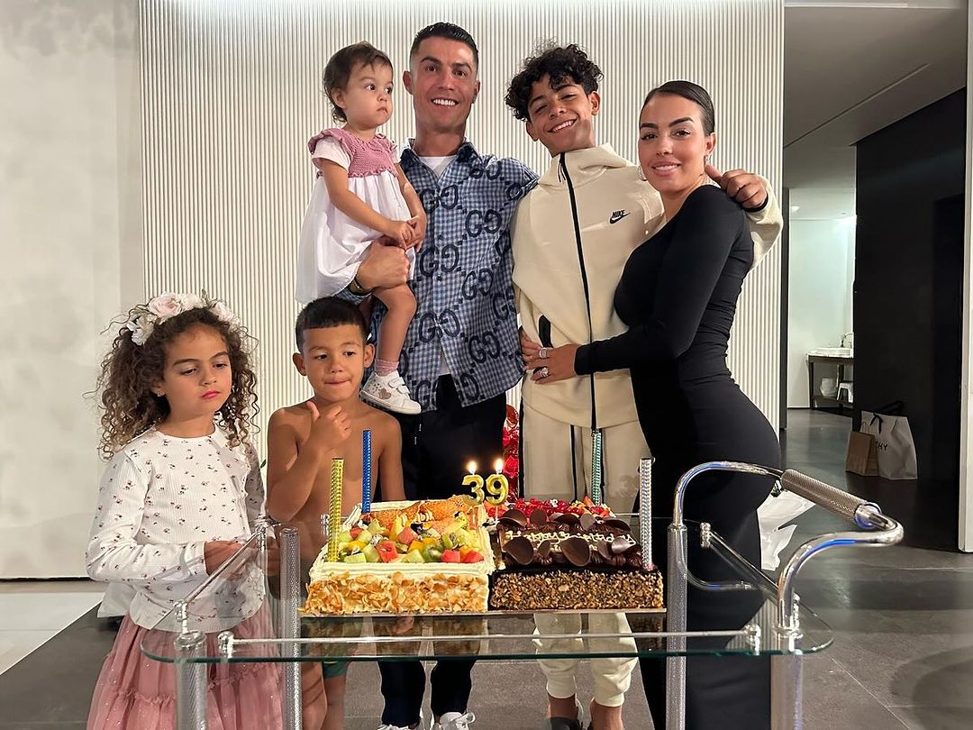 What Cristiano Ronaldo gave Georgina Rodríguez for their engagement