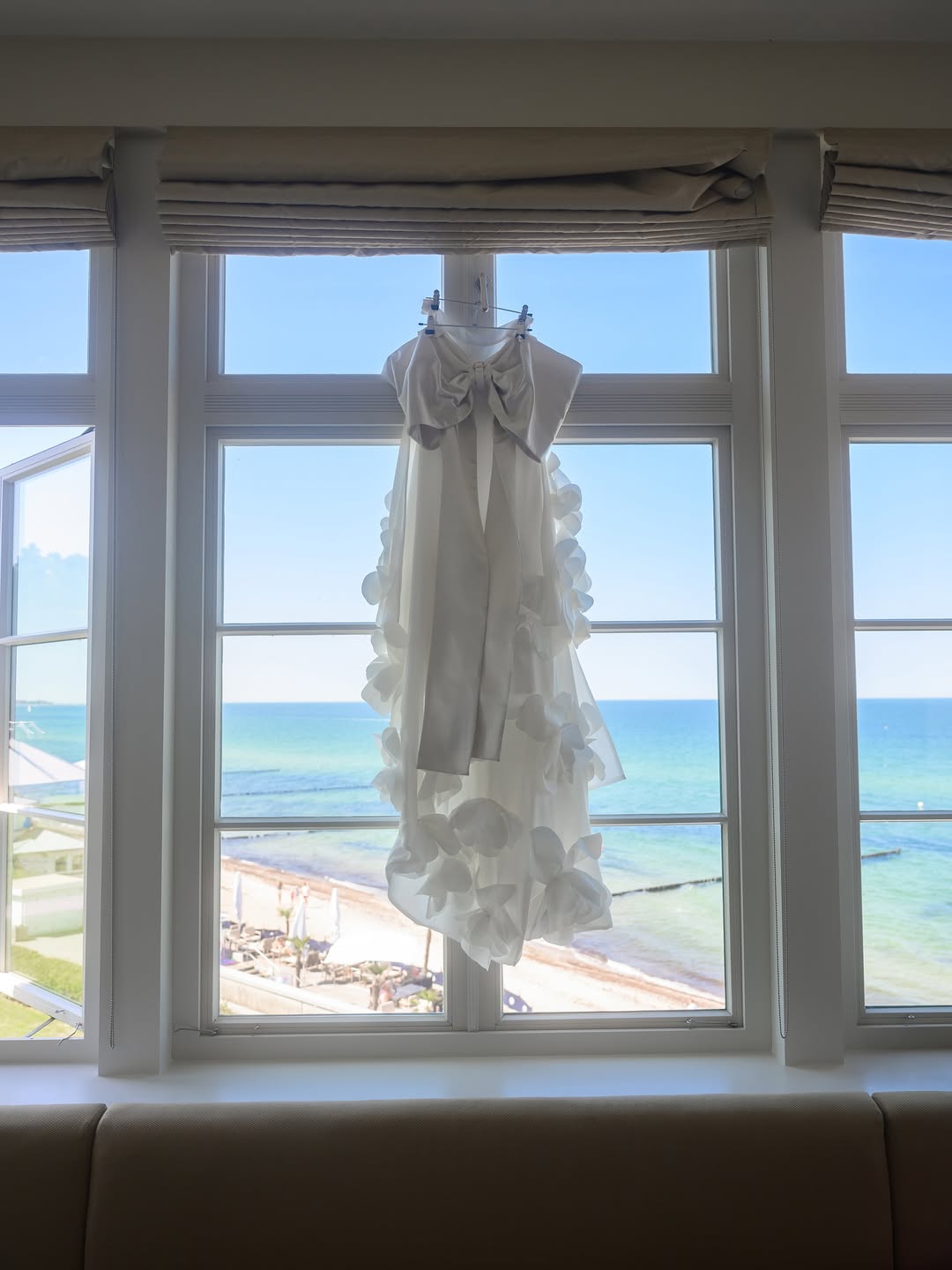 Designerin Marina Hoermanseder entwirft außergewöhnliches Hochzeitskleid für Kristina Vogel