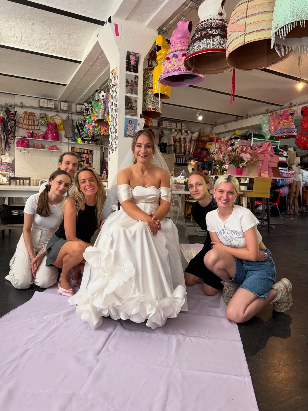 Designerin Marina Hoermanseder entwirft außergewöhnliches Hochzeitskleid für Kristina Vogel