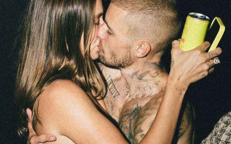 Justin Bieber features wife and son in new music video «Yukon»