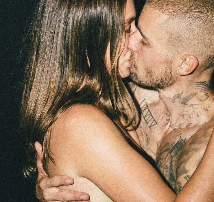 Justin Bieber features wife and son in new music video «Yukon»