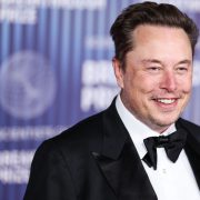 Trumps Enkelin zeigt, wie sie seinen Sieg zusammen mit Elon Musk feiern