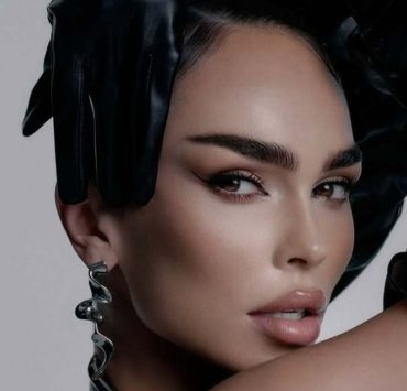 Ivana Essl ziert das Cover der Harper’s BAZAAR Vietnam