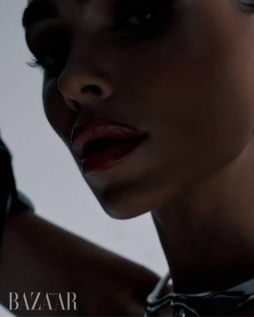 Ivana Essl ziert das Cover der Harper’s BAZAAR Vietnam