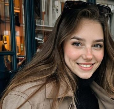 Die erste von KI erschaffene Schauspielerin bereitet sich auf Dreharbeiten vor – wie sieht sie aus?