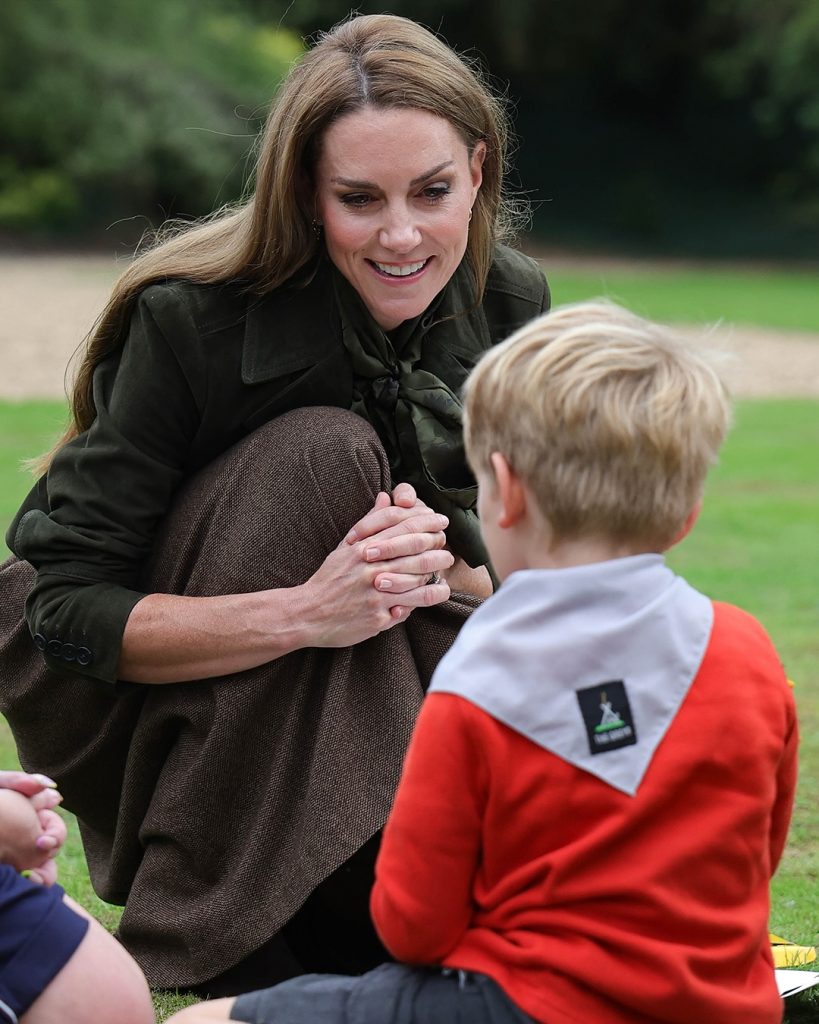 Kate Middleton und Melania Trump spazieren durch die Gärten von Windsor