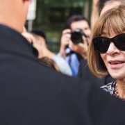 Die legendäre Vogue-Chefredakteurin Anna Wintour tritt von ihrem Posten zurück
