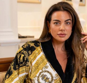 Nadine Mirada ist das neue Gesicht der Palazzo Versace-Kampagne in Dubai
