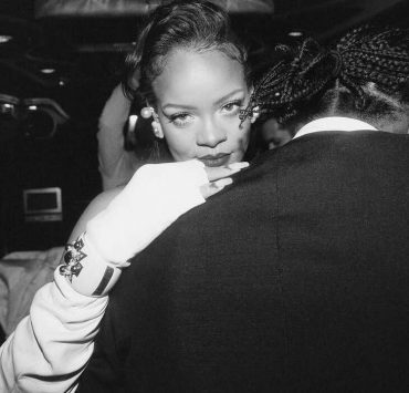 Rihanna zeigt sich eindrucksvoll in der Öffentlichkeit – erstmals als dreifache Mutter