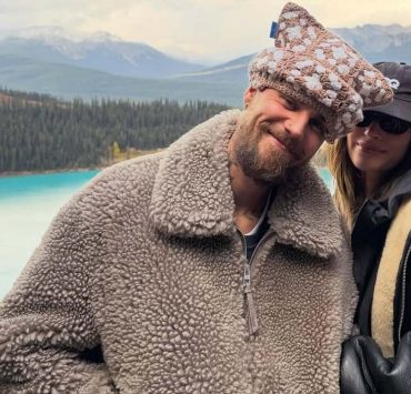 Süße Küsse und malerische Sonnenaufgänge: Hailey und Justin Bieber genießen eine Auszeit in den Bergen