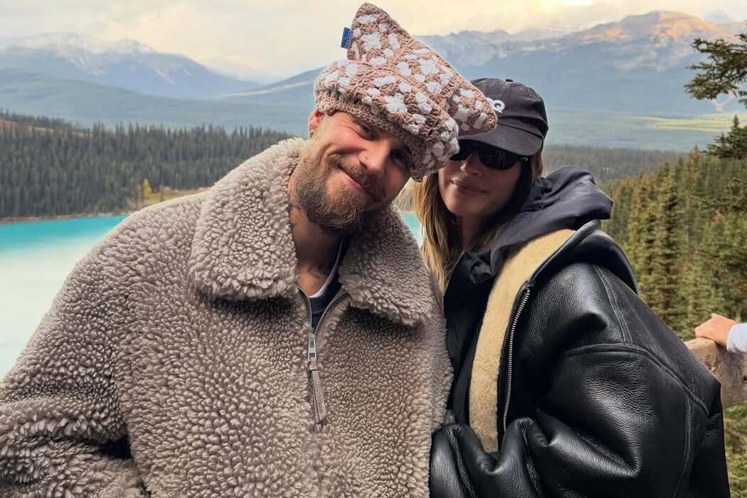 Süße Küsse und malerische Sonnenaufgänge: Hailey und Justin Bieber genießen eine Auszeit in den Bergen
