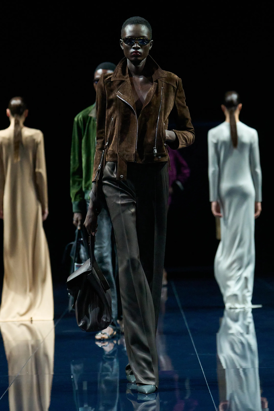 Arroganter Chic: Haider Ackermann präsentierte seine Debütkollektion SS’26 für Tom Ford