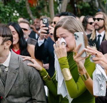 Lachen und Freudentränen: Gigi und Bella Hadid auf der Hochzeit ihrer älteren Schwester