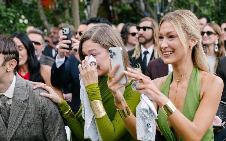 Gigi and Bella Hadid at Their Sister’s Wedding