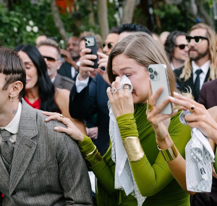 Lachen und Freudentränen: Gigi und Bella Hadid auf der Hochzeit ihrer älteren Schwester