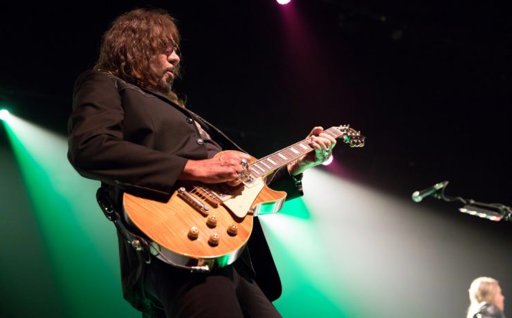 Kiss Co-Founder and Guitarist Ace Frehley Dies at 74