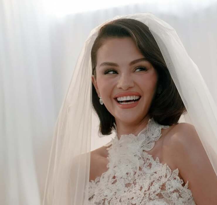 Drei Kleider von Ralph Lauren: Wir werfen einen Blick auf neue Hochzeitsfotos von Selena Gomez